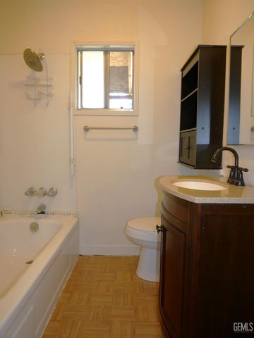 101 Oakdale Drive, Bakersfield, CA 93309