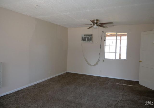 101 Oakdale Drive, Bakersfield, CA 93309