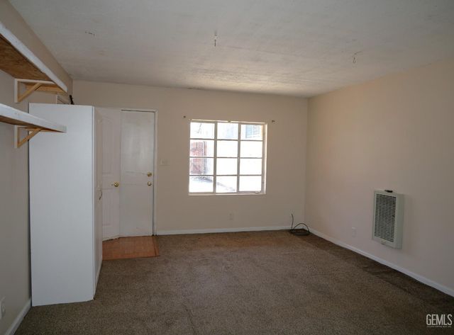 101 Oakdale Drive, Bakersfield, CA 93309