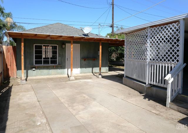 101 Oakdale Drive, Bakersfield, CA 93309