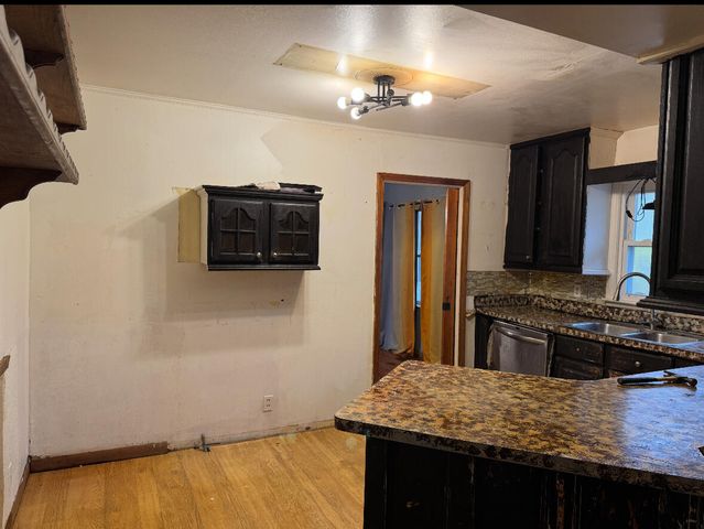 1260 Gilbert Street, Flint, MI 48532