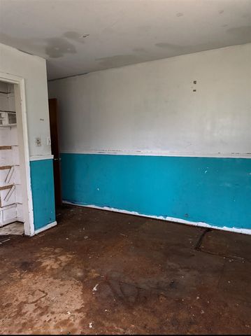 1260 Gilbert Street, Flint, MI 48532