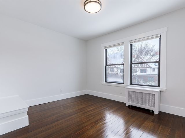 12 Eaton Ct. 12, Wellesley, MA 02481