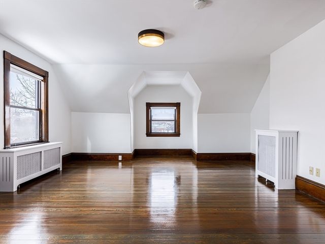 12 Eaton Ct. 12, Wellesley, MA 02481