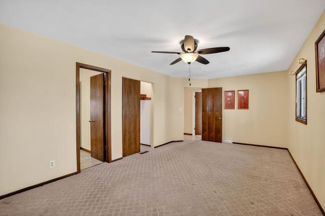 617 17th Avenue, Gilbertville, IA 50634