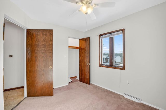 617 17th Avenue, Gilbertville, IA 50634