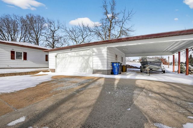 617 17th Avenue, Gilbertville, IA 50634