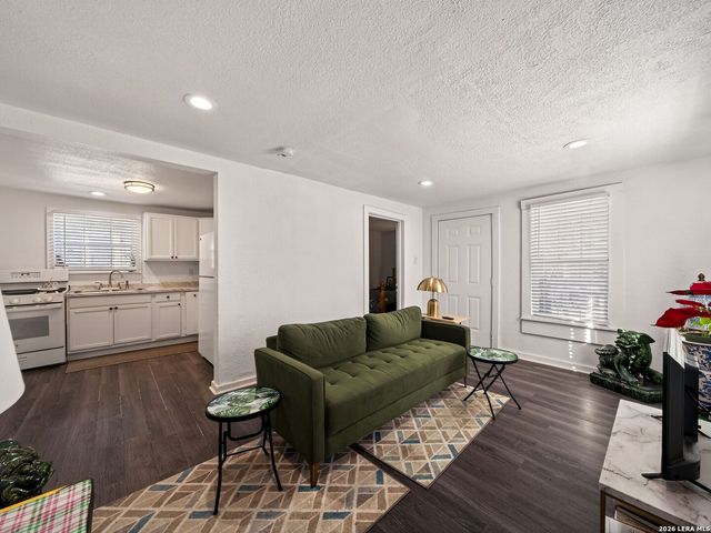 124 Belmont, San Antonio, TX 78202