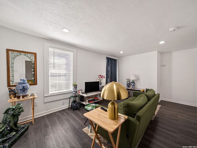 124 Belmont, San Antonio, TX 78202