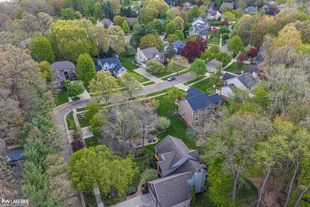 1440 Woodbridge Lane, Wixom, MI 48393