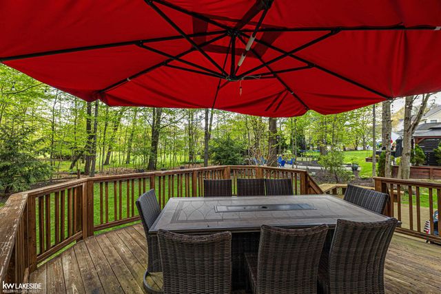 1440 Woodbridge Lane, Wixom, MI 48393