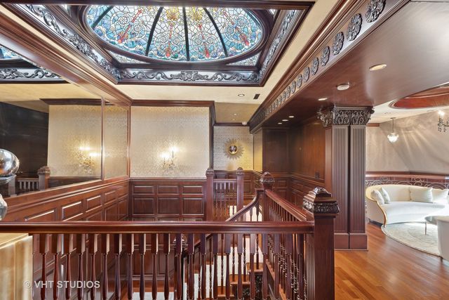 915 N DEARBORN Street, Chicago, IL 60610