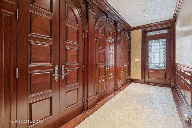 915 N DEARBORN Street, Chicago, IL 60610