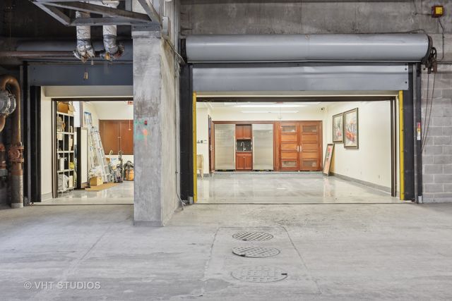 915 N DEARBORN Street, Chicago, IL 60610