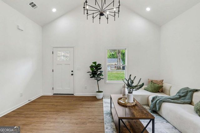 106 Arnco 1st Street, Newnan, GA 30263