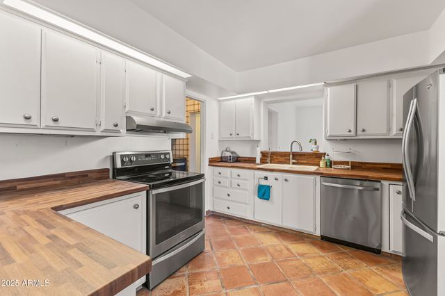 1822 E MARSHALL Avenue, Phoenix, AZ 85016