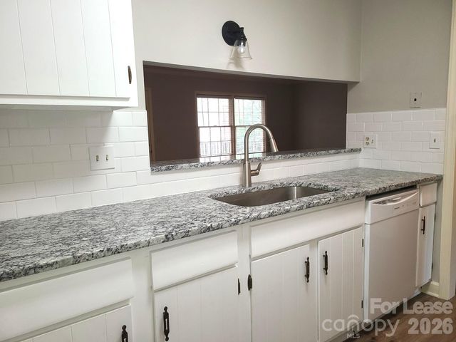 2141 Selwyn Avenue 202, Charlotte, NC 28207