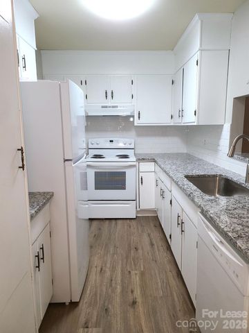 2141 Selwyn Avenue 202, Charlotte, NC 28207