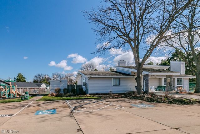 5485 Wildwood Court D, Willoughby, OH 44094