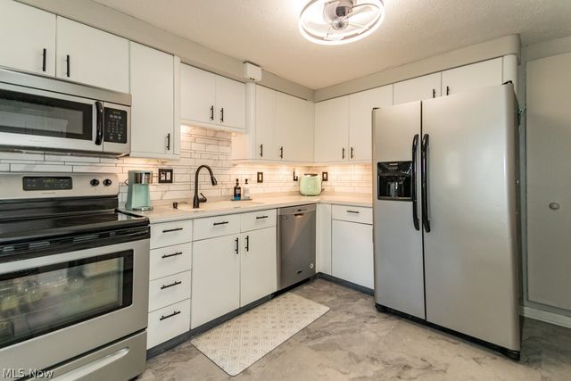 5485 Wildwood Court D, Willoughby, OH 44094