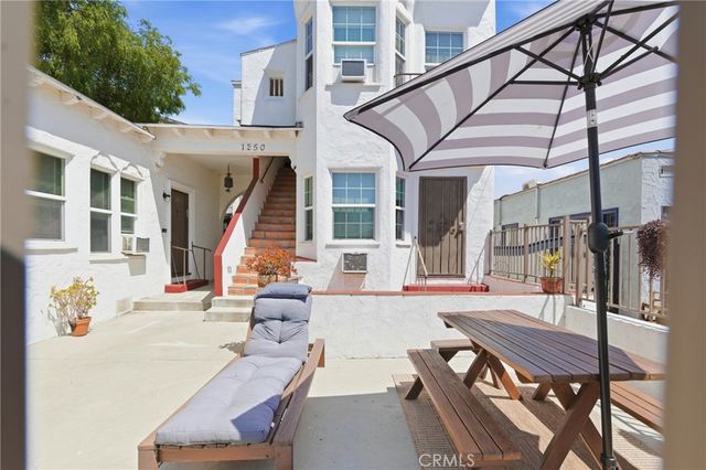 1250 N Mariposa Avenue, Los Angeles, CA 90029