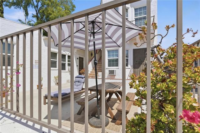 1250 N Mariposa Avenue, Los Angeles, CA 90029