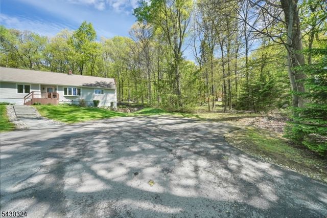 90 Russling Rd, Independence Twp., NJ 07840
