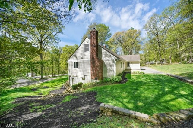 90 Russling Rd, Independence Twp., NJ 07840