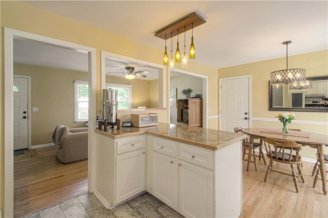 7113 Slater Street, Merriam, KS 66204