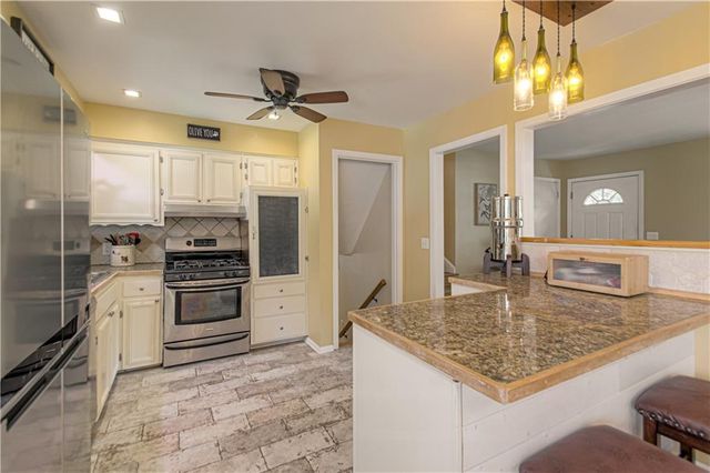 7113 Slater Street, Merriam, KS 66204