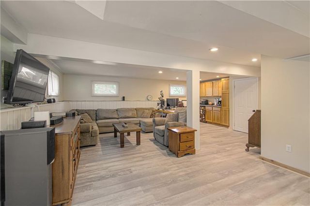 7113 Slater Street, Merriam, KS 66204