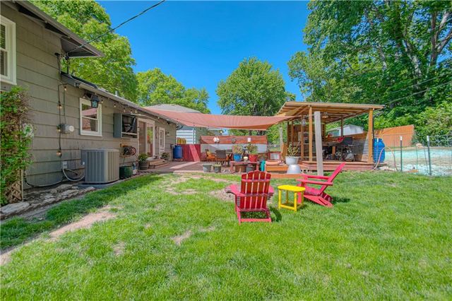 7113 Slater Street, Merriam, KS 66204