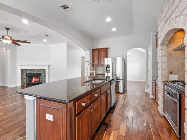 802 Wood Mesa DR, Round Rock, TX 78665