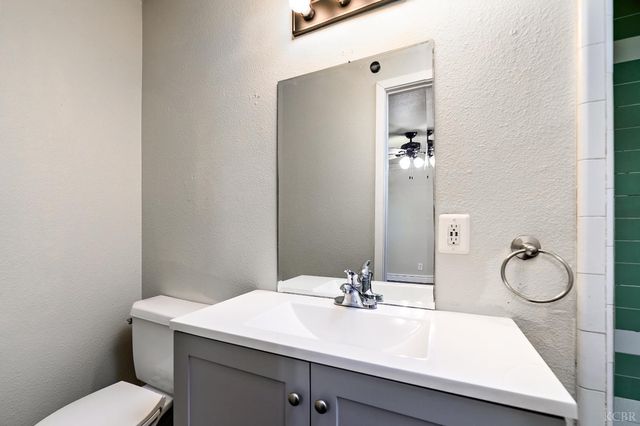 2109 N Kensington Way, Hanford, CA 93230