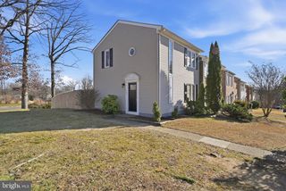 12301 WOODLAWN CT, Woodbridge, VA 22192