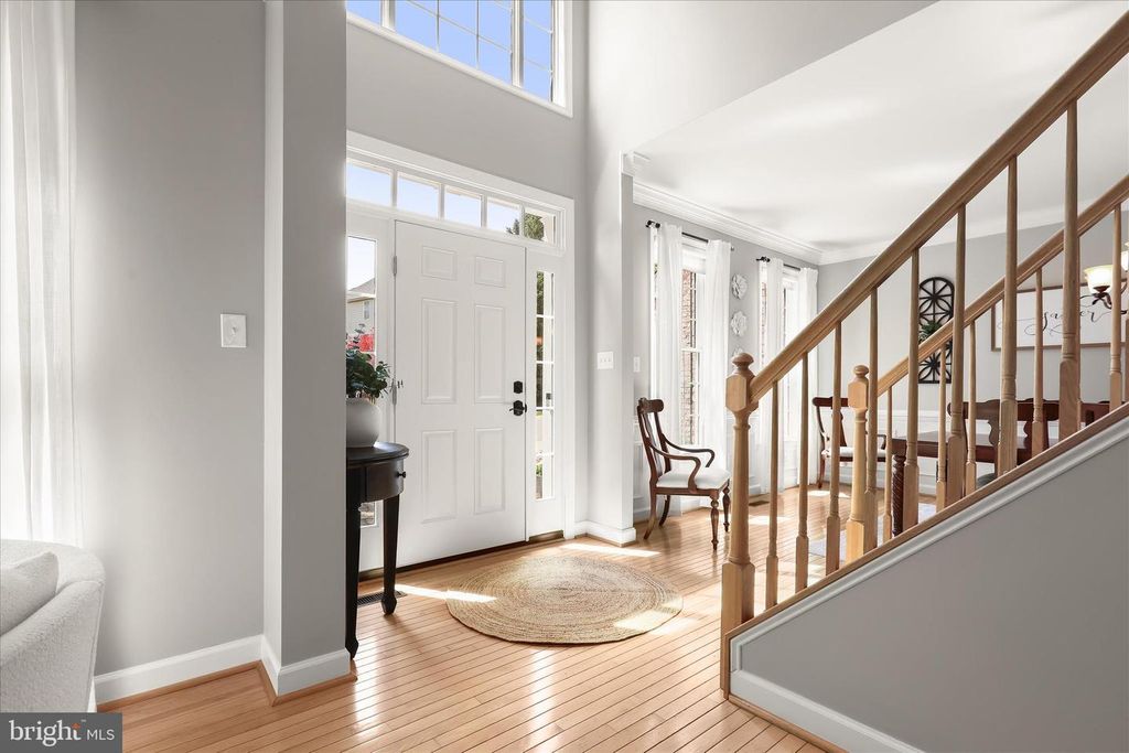 Image 3 of property listing at 7652 SWALLOW RD, Eldersburg, MD 21784