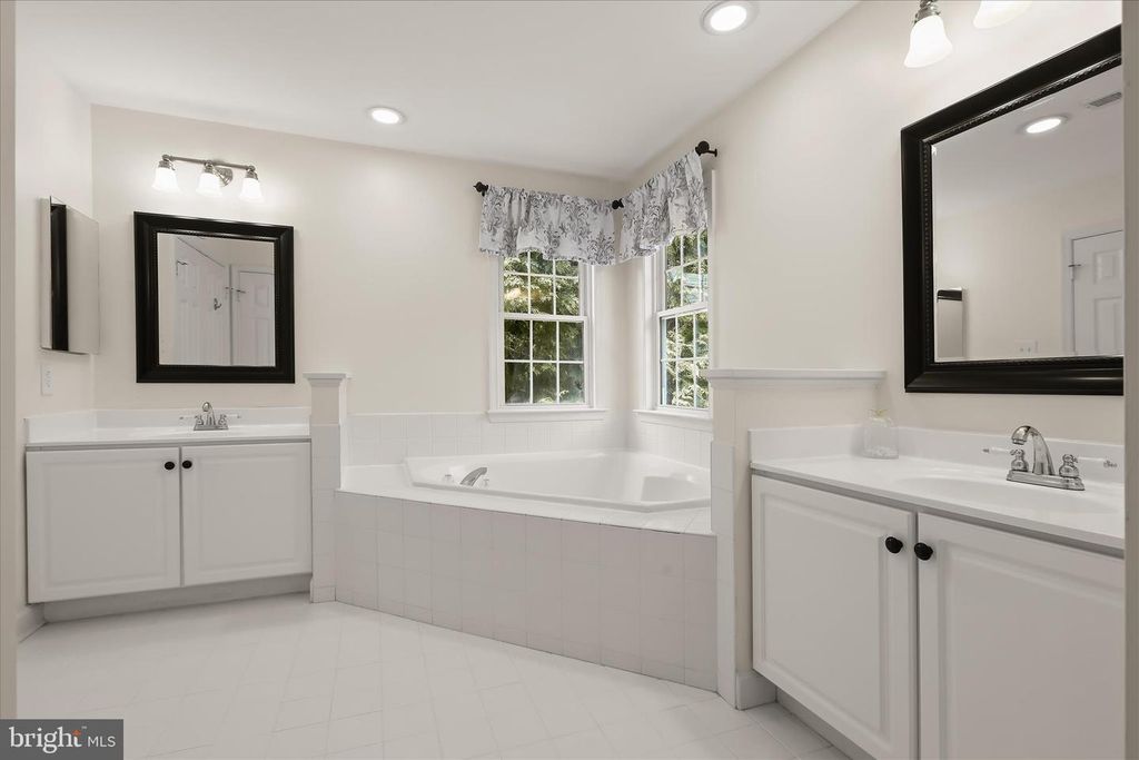 Image 30 of property listing at 7652 SWALLOW RD, Eldersburg, MD 21784
