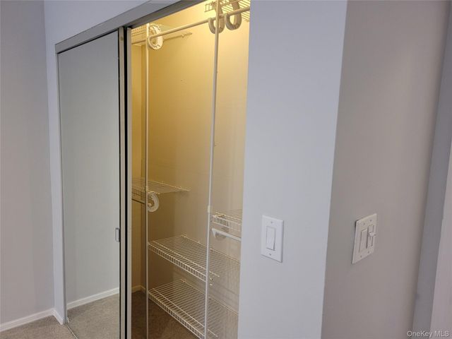 100 Towne House Village Towne House 805, Islandia, NY 11749