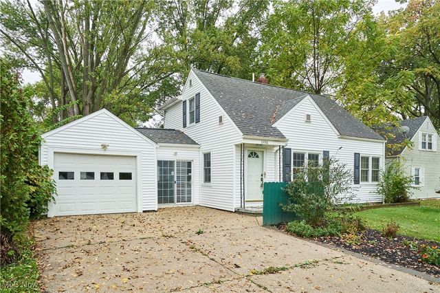 2430 Valley Road, Cuyahoga Falls, OH 44223