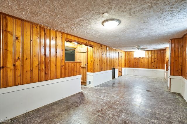 2430 Valley Road, Cuyahoga Falls, OH 44223