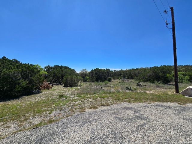 102 County Road 2732, Mico, TX 78056