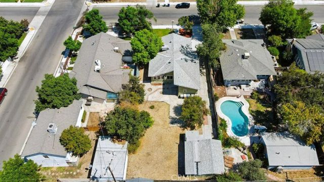 1825 2nd, Bakersfield, CA 93304