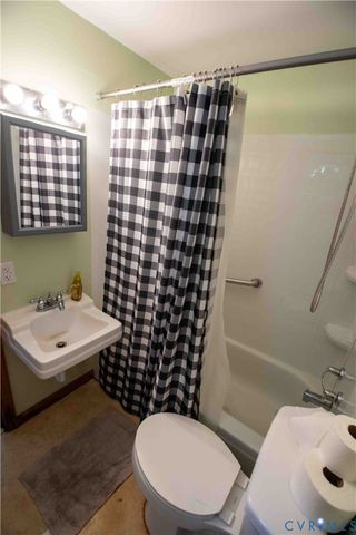 11750 Bevils Bridge Rd, Amelia, VA 23002