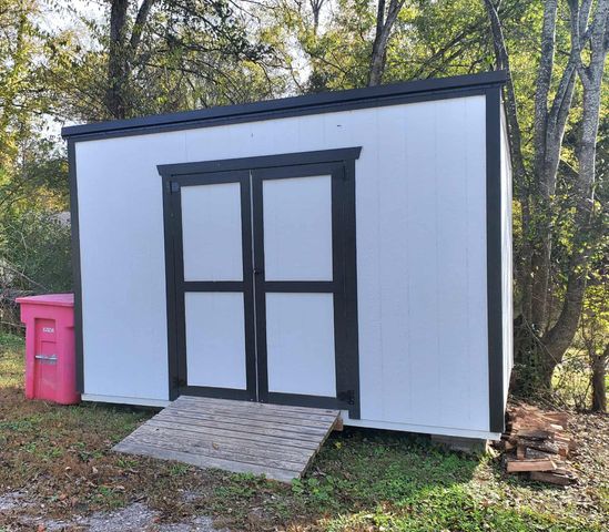 109 McGinness Ave, Carthage, TN 37030