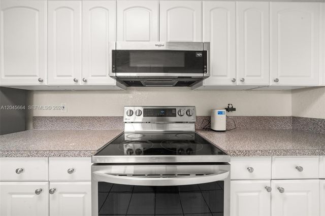 3077 W Scoralick Road, Avon Park, FL 33825