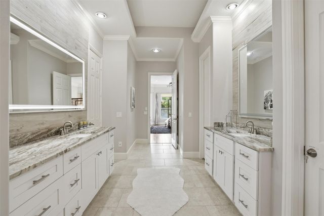 5315 Handbrook Drive, Houston, TX 77069