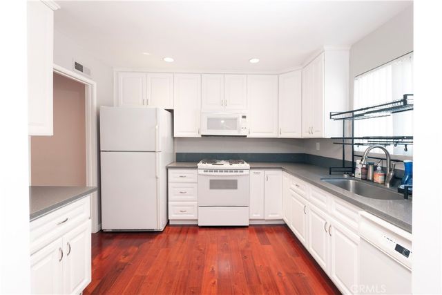 12334 Chandler C, Valley Village, CA 91607