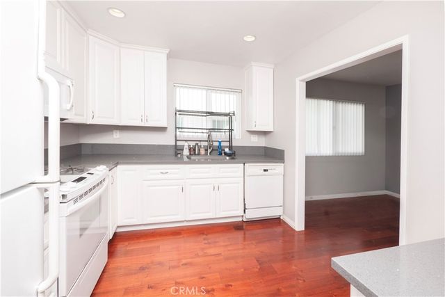 12334 Chandler C, Valley Village, CA 91607