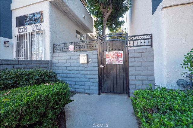 12334 Chandler C, Valley Village, CA 91607