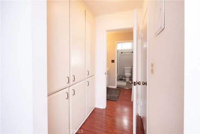 12334 Chandler C, Valley Village, CA 91607